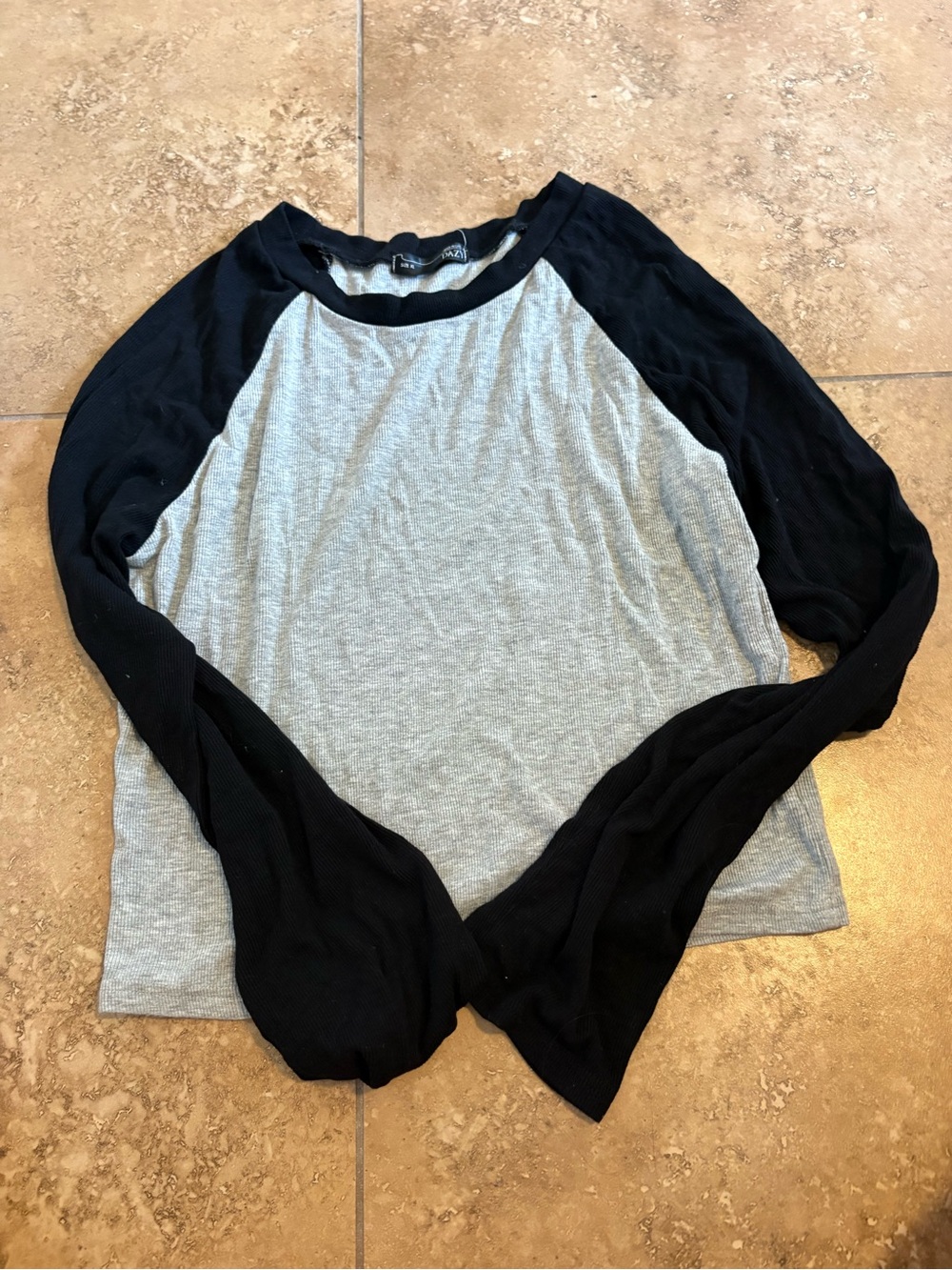 Daisy Long Sleeve Top - Black & Gray